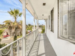 7208 S La Cienega Boulevard, Inglewood CA 90302