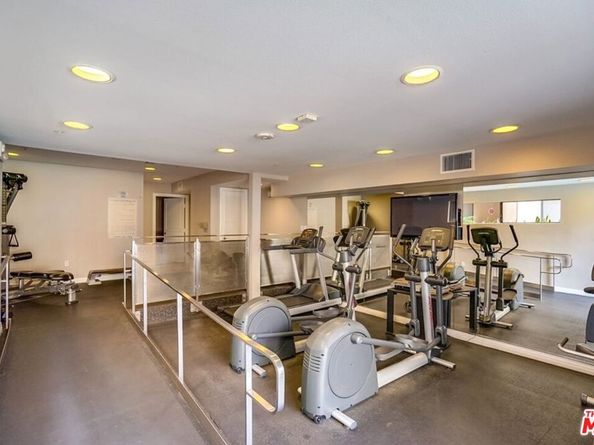 7320 Hawthorn Avenue 207, Los Angeles CA 90046