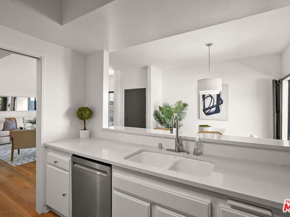 1655 Greenfield Avenue 3, Los Angeles CA 90025