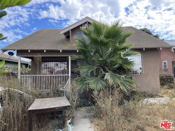 606 W 85th Street