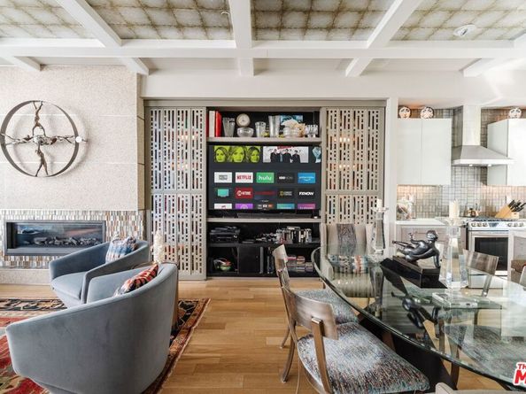 6732 W HEPBURN Way, Los Angeles CA 90038