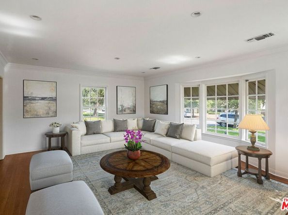 2365 Las Lunas Street, Pasadena CA 91107
