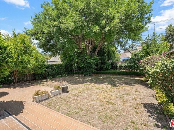 2365 Las Lunas Street, Pasadena CA 91107