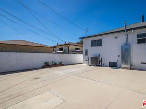 9806 S Van Ness Avenue, Los Angeles CA 90047