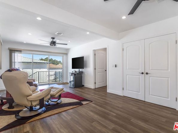 9806 S Van Ness Avenue, Los Angeles CA 90047