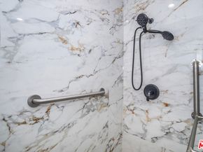 9806 S Van Ness Avenue, Los Angeles CA 90047