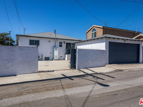 9806 S Van Ness Avenue, Los Angeles CA 90047