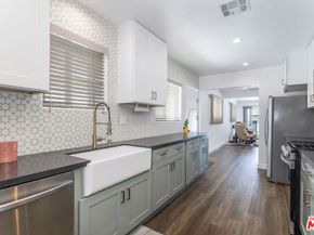 9806 S Van Ness Avenue, Los Angeles CA 90047