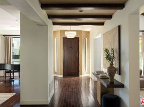 414 N La Jolla Avenue, Los Angeles CA 90048