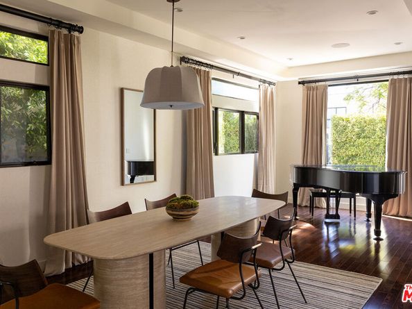 414 N La Jolla Avenue, Los Angeles CA 90048