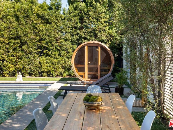 414 N La Jolla Avenue, Los Angeles CA 90048