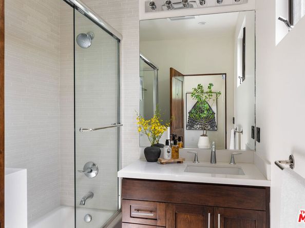 414 N La Jolla Avenue, Los Angeles CA 90048
