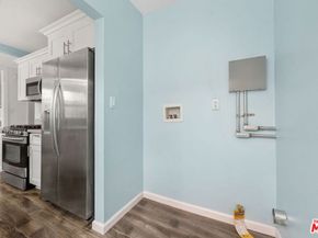 2736 S Cloverdale Avenue, Los Angeles CA 90016