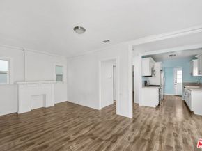 2736 S Cloverdale Avenue, Los Angeles CA 90016