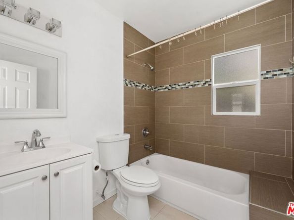 2736 S Cloverdale Avenue, Los Angeles CA 90016