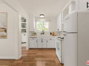 8734 Airlane Avenue, Los Angeles CA 90045