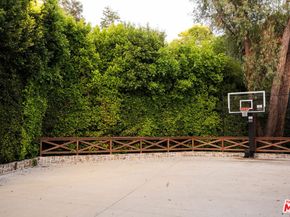 13167 Boca De Canon Lane, Los Angeles CA 90049