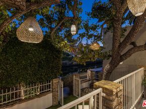 439 Carroll Canal, Venice CA 90291