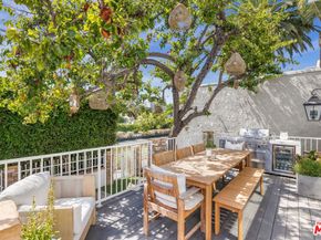 439 Carroll Canal, Venice CA 90291