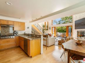 439 Carroll Canal, Venice CA 90291