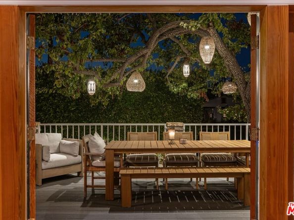 439 Carroll Canal, Venice CA 90291