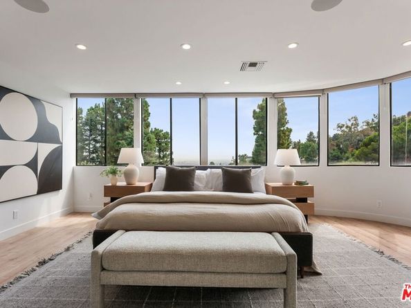 6469 Rodgerton Drive, Los Angeles CA 90068