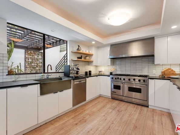 6469 Rodgerton Drive, Los Angeles CA 90068