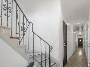 1103 W 64th Street, Los Angeles CA 90044