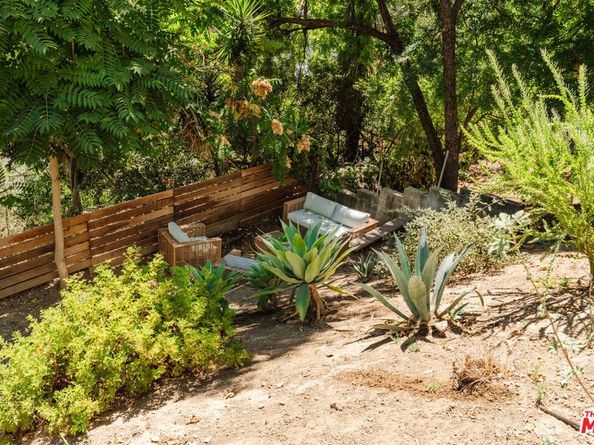 2406 Silver Ridge Avenue, Los Angeles CA 90039