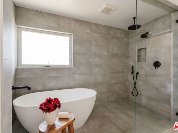 2406 Silver Ridge Avenue, Los Angeles CA 90039