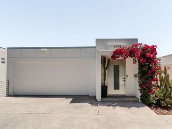 2406 Silver Ridge Avenue