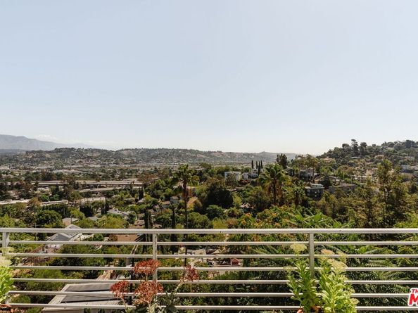 2406 Silver Ridge Avenue, Los Angeles CA 90039