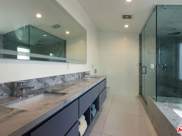 2740 Nichols Canyon Road, Los Angeles CA 90046