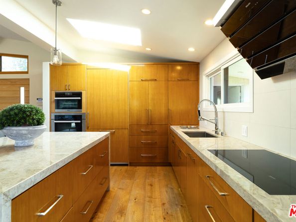2740 Nichols Canyon Road, Los Angeles CA 90046