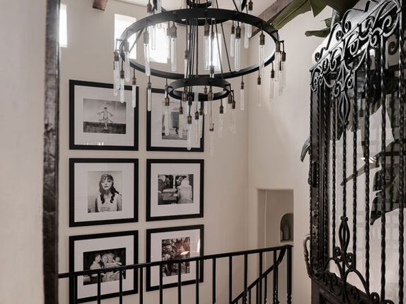 7902 Fareholm Drive, Los Angeles CA 90046