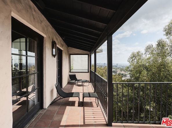 7902 Fareholm Drive, Los Angeles CA 90046