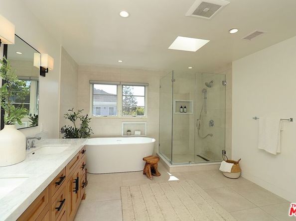 602 S Lucerne Boulevard, Los Angeles CA 90005