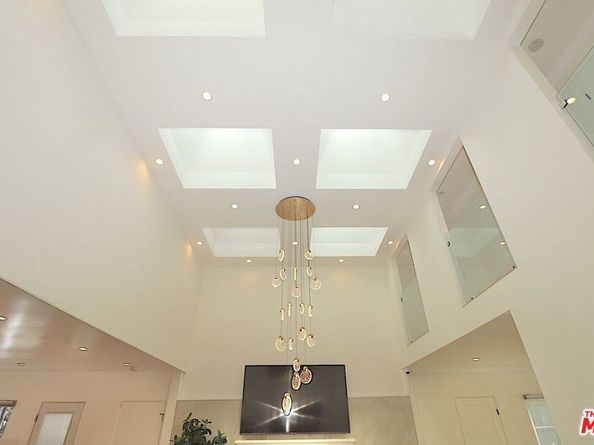 602 S Lucerne Boulevard, Los Angeles CA 90005