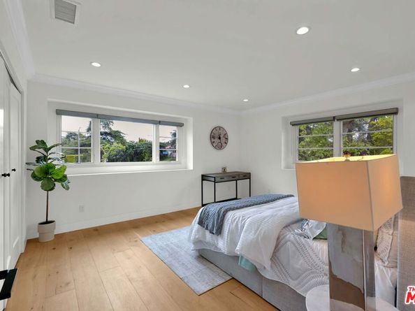 602 S Lucerne Boulevard, Los Angeles CA 90005