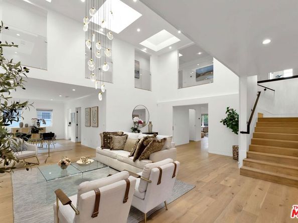 602 S Lucerne Boulevard, Los Angeles CA 90005