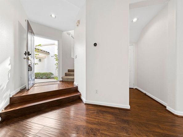 3741 Carmel View Rd 3, San Diego CA 92130