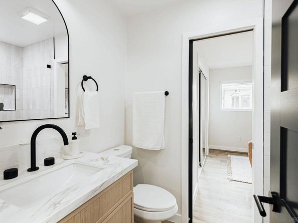 3624 Governor Dr, San Diego CA 92122