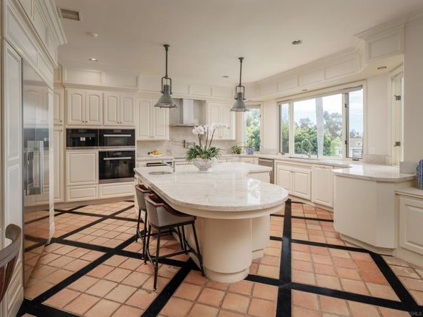 17211 Circa del Sur, Rancho Santa Fe CA 92067