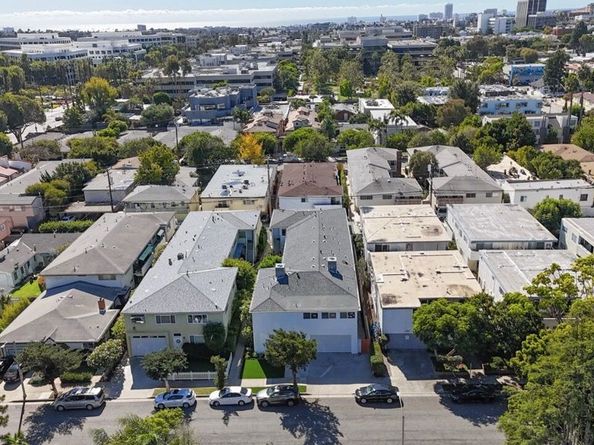 1530 Harvard Street, Santa Monica CA 90404