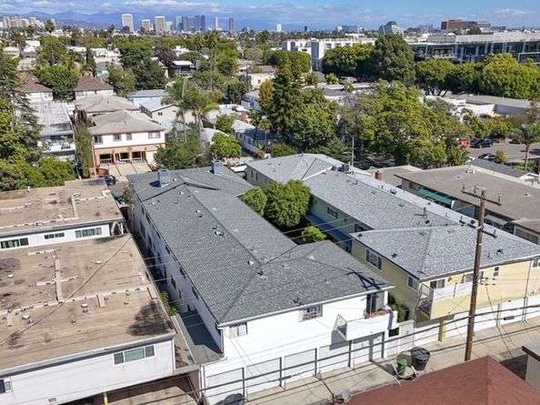 1530 Harvard Street, Santa Monica CA 90404