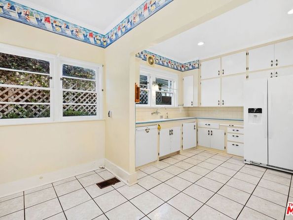 239 S Gramercy Place, Los Angeles CA 90004