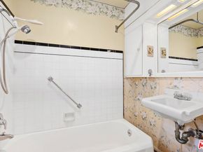 239 S Gramercy Place, Los Angeles CA 90004