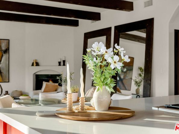 6216 Primrose Avenue, Los Angeles CA 90068