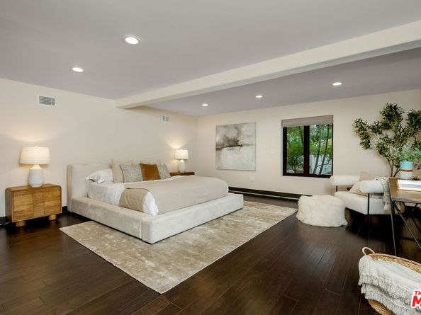 6216 Primrose Avenue, Los Angeles CA 90068