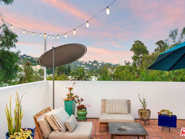 6216 Primrose Avenue, Los Angeles CA 90068